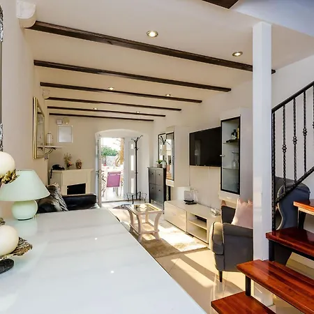 Avantgarde - Two Bedroom With Terrace And Sea View Holiday home