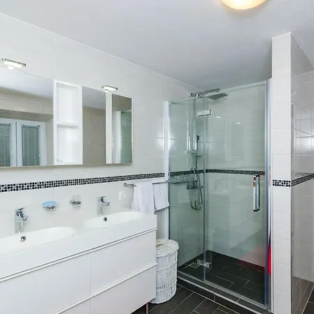 Avantgarde - Two Bedroom With Terrace And Sea View Holiday home